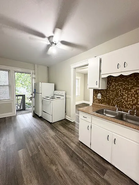 2 bed, 989 sqft, $1,299 — Photo 3
