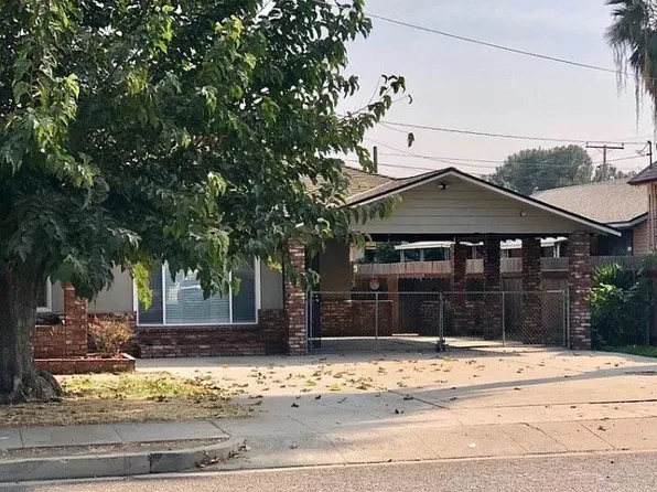 704 N Garden St, Visalia, CA 93291
