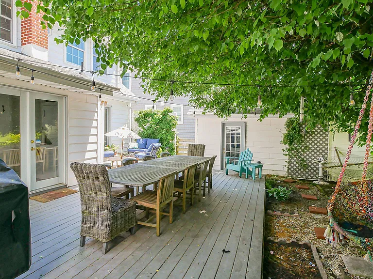 110 N Pembroke Ave — Photo 25