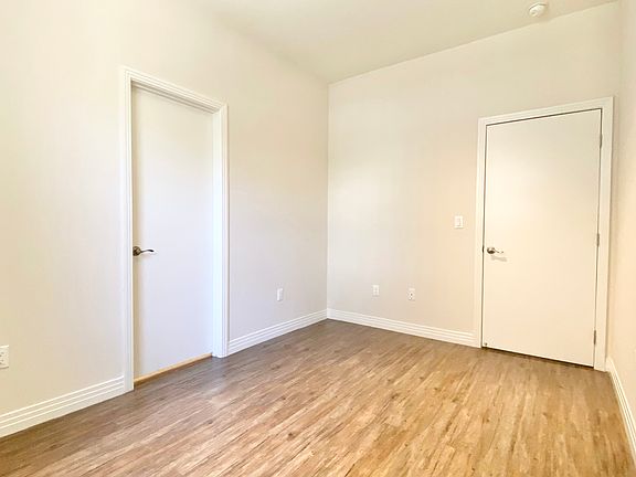 4th image of 3194 W 7th St #1