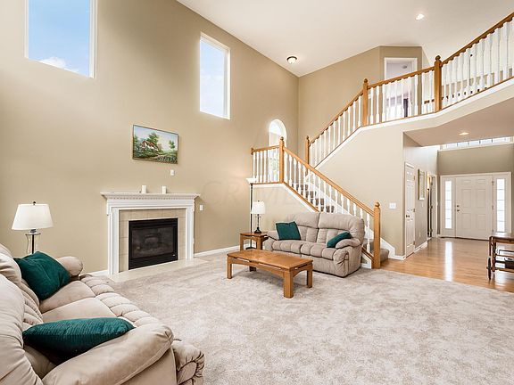 5th image of 305 Pecan Ct