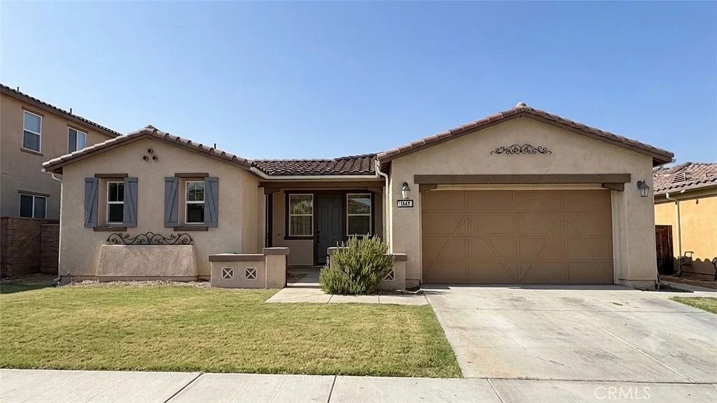 4 bed, 3.5 bath, 3253 sqft, $4,200 — Photo 1
