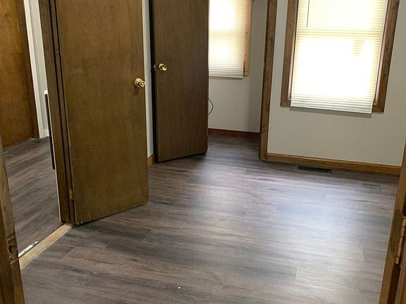 5th image of 2520 S 22nd St