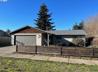 1948 Four Oaks Grange Rd, Eugene, OR 97405