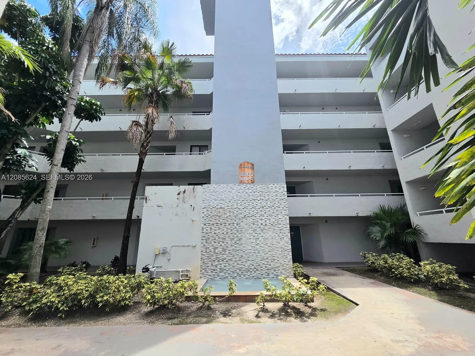 Verabella Falls Condo — Photo 4