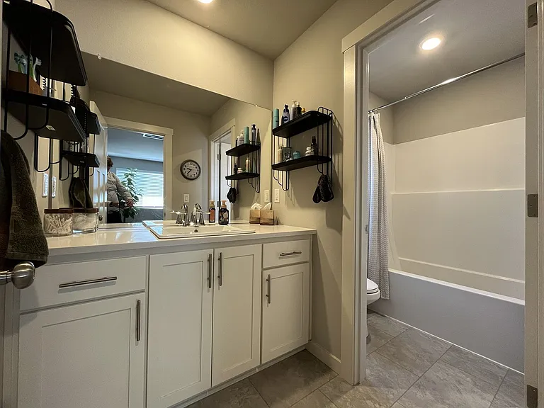 7033 SE Benedict St — Photo 36