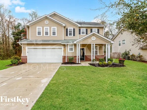 140 Graduate Ln, Ladson, SC 29456