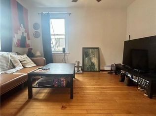 378 Thames St APT 3, Newport, RI 02840