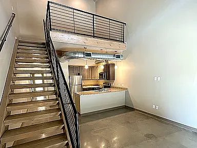 3 bed, 1320 sqft, $2,750 — Photo 2