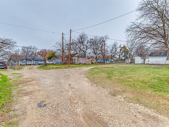 2nd image of 1025 S Oak Cliff Blvd