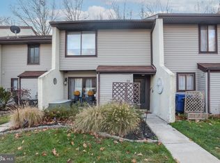 20 W Azalea Ln, Mount Laurel, NJ 08054