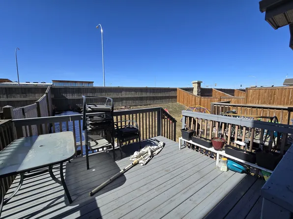 2622 16th St NW, Edmonton, AB T6T 0W2
