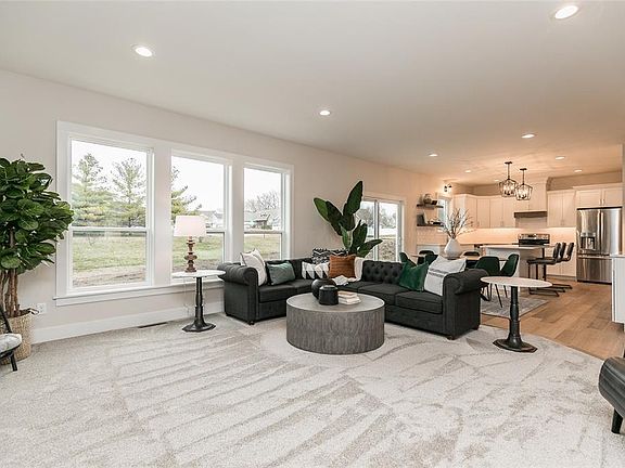 2nd image of 2794 Brookfield Dr