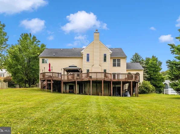 13681 Samhill Dr, Mount Airy, MD 21771