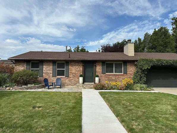 958 S Palos Verdes Dr, Kaysville, UT 84037