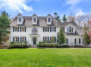 16 Foxhunt Trl, Walpole, MA 02081