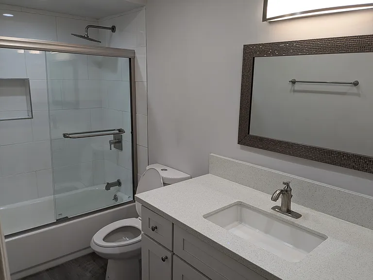 320 S Ardmore Ave #123 — Photo 12