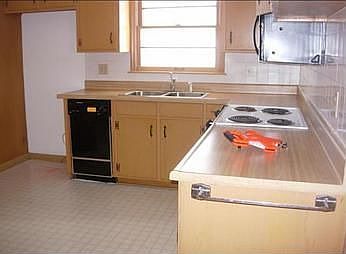 3rd image of 5129 Northern Ave