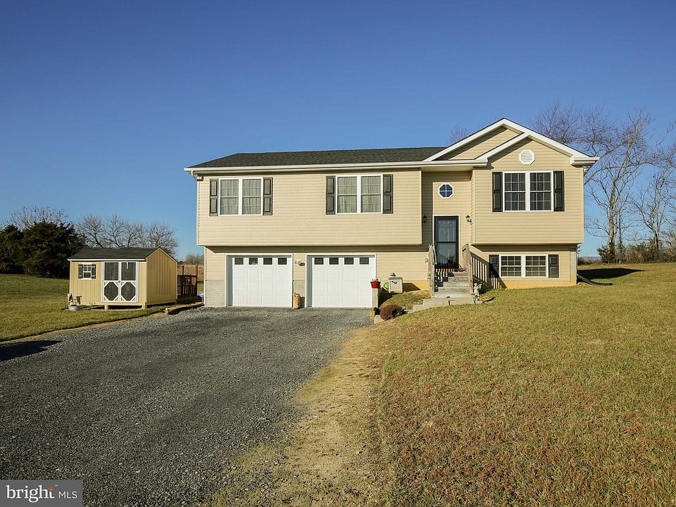 1st image of 340 Sara Ann Avenue