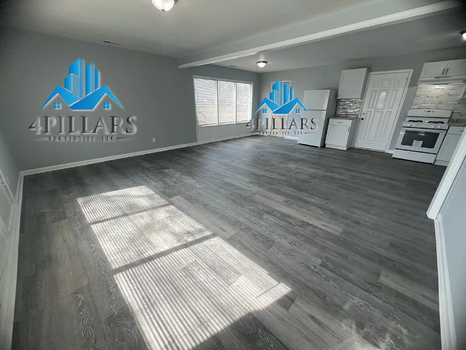 3 bed, 1.0 bath, 1026 sqft, $2,000 — Photo 4