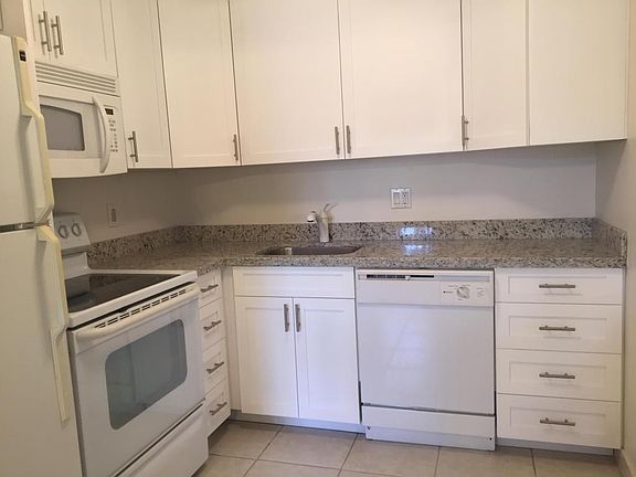 2nd image of 116 Oxford Ct #200