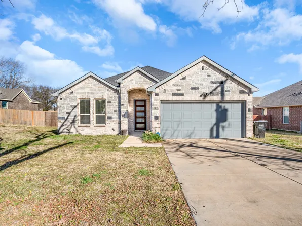 3820 McDougal St, Greenville, TX 75401