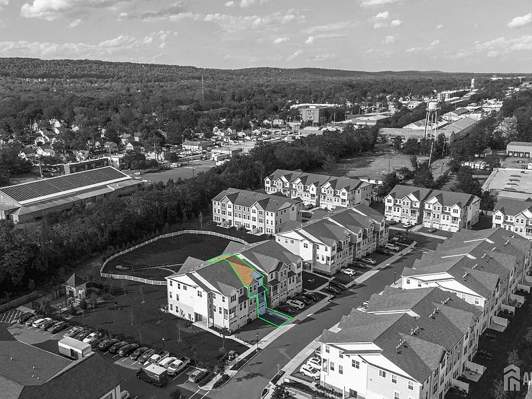 707 Station Rd — Photo 24