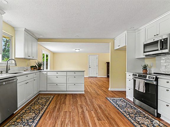 4th image of 4415 24th Avenue SE