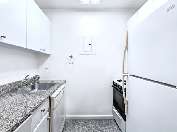 201 West 72nd Street image 3 of 18