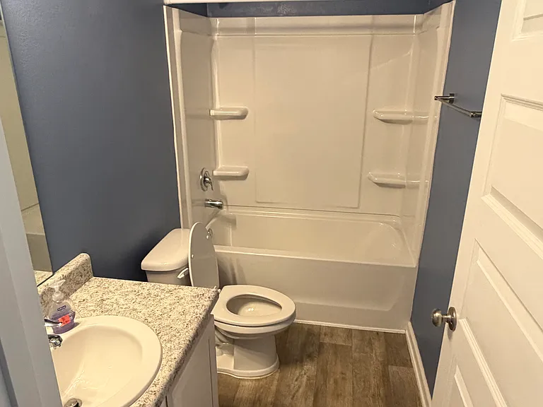 7305 Lakeside Oak Ct — Photo 10