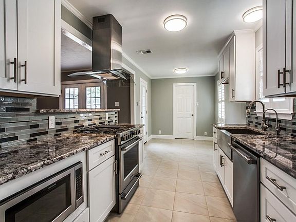 3rd image of 7042 Whitehill St