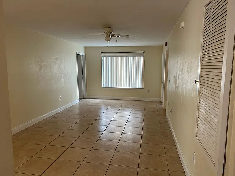 3800 SW 20th Ave #501 — Photo 6