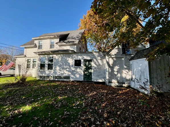 13 Brighton Avenue, Vinalhaven, ME 04863