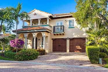 Home For Sale In Old Palm Grove