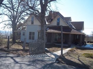 207 N Cherry St, Altus, AR 72821