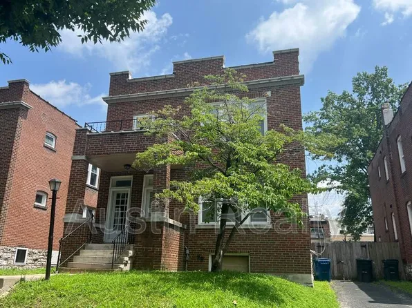 1018 Commodore Dr APT A, Saint Louis, MO 63117
