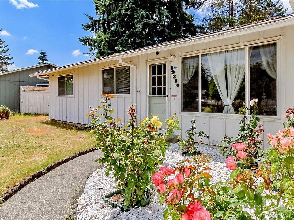 1st image of 19314 Aurora Dr E