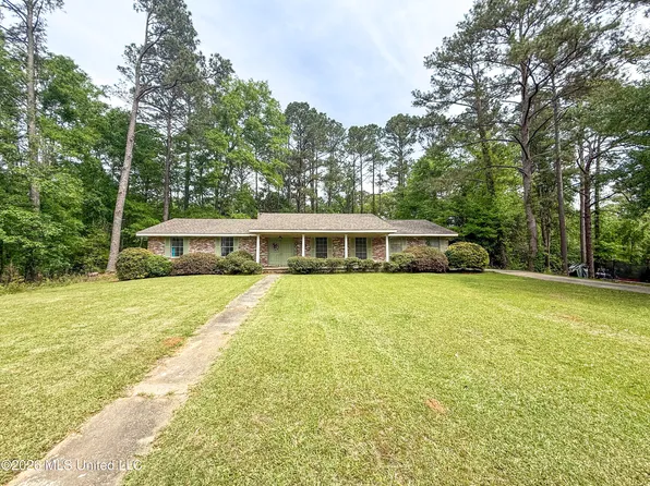 611 Marsha Ave, Mendenhall, MS 39114