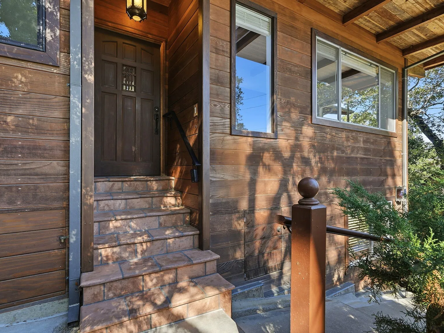 2 bed, 2.5 bath, 1360 sqft, $6,200 — Photo 4