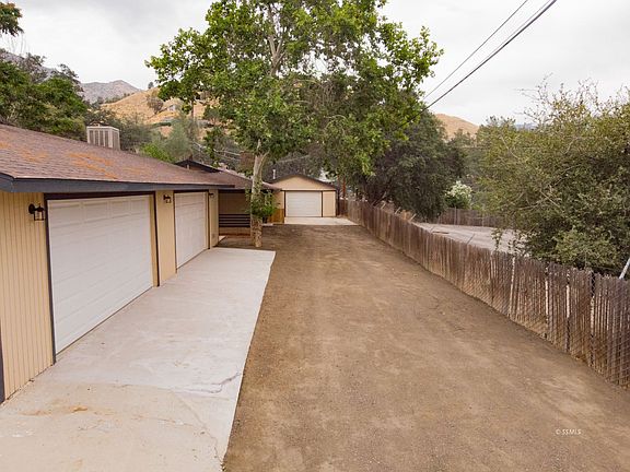 4th image of 202 Woodland Dr