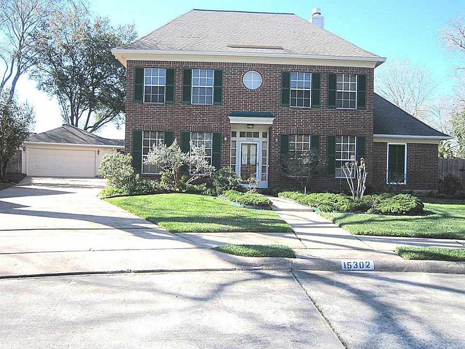1st image of 15302 Crescent Forest Ct