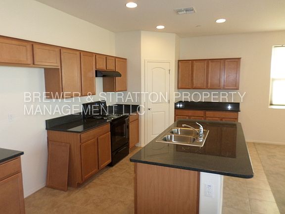 3rd image of 1462 N Balboa
