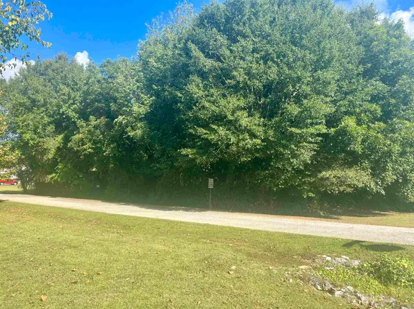 304 Shoreham Ln, Inman, SC 29349