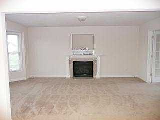 2nd image of 1704 Horseshoe Bend Dr