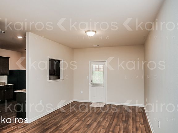 4th image of 10739 Bent Brook Dr