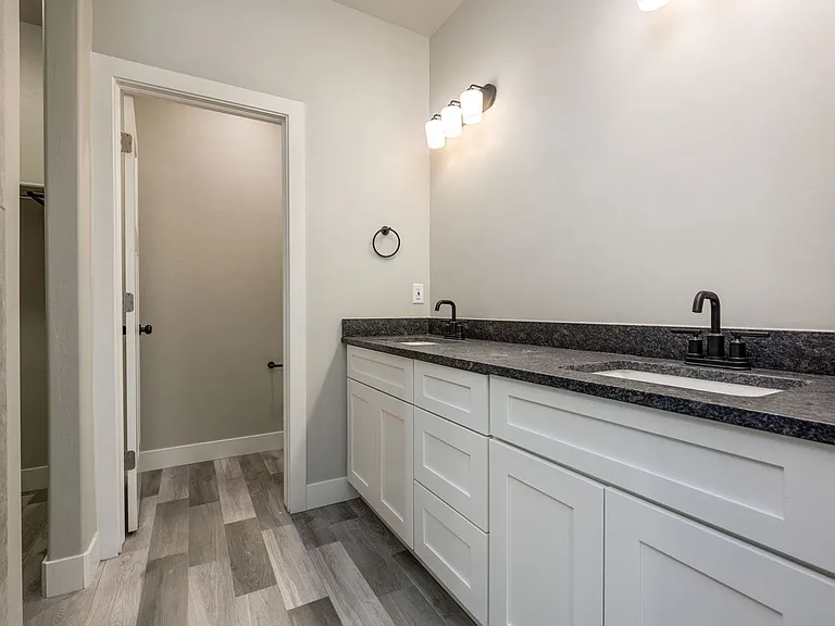 2920 Fairway Dr — Photo 13
