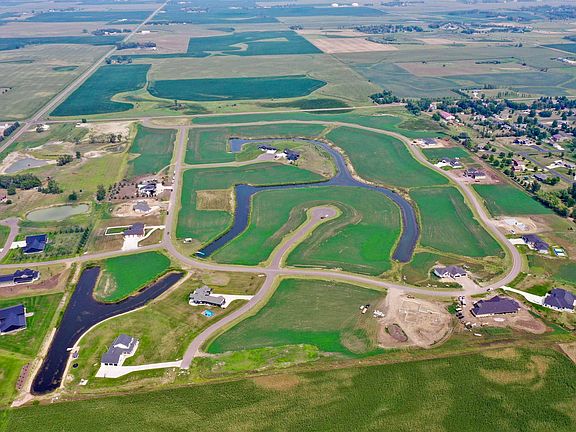 2nd image of 3 Prairie Cir