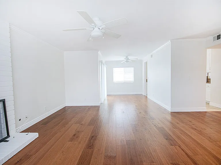 121 Lisa Ln — Photo 6