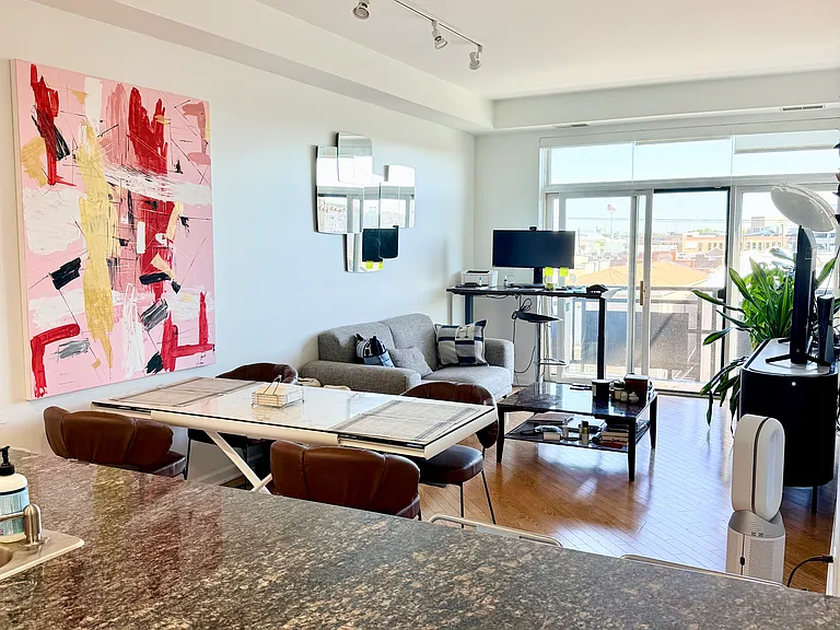2317 W Wolfram St #413 — Photo 14
