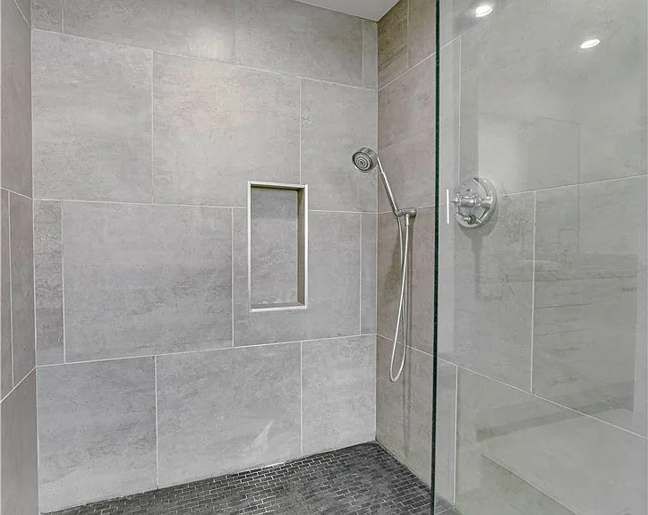 608 Heliotrope Ave — Photo 32